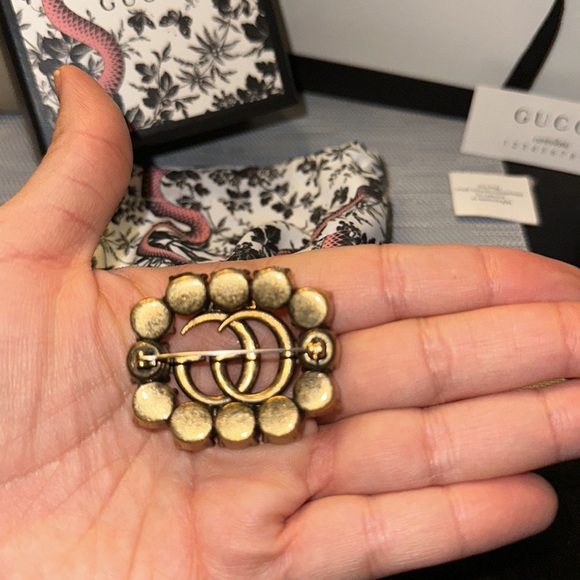 METAL DOUBLE G BROOCH WITH CRYSTALS 100%Authentic - Picture 3 of 8